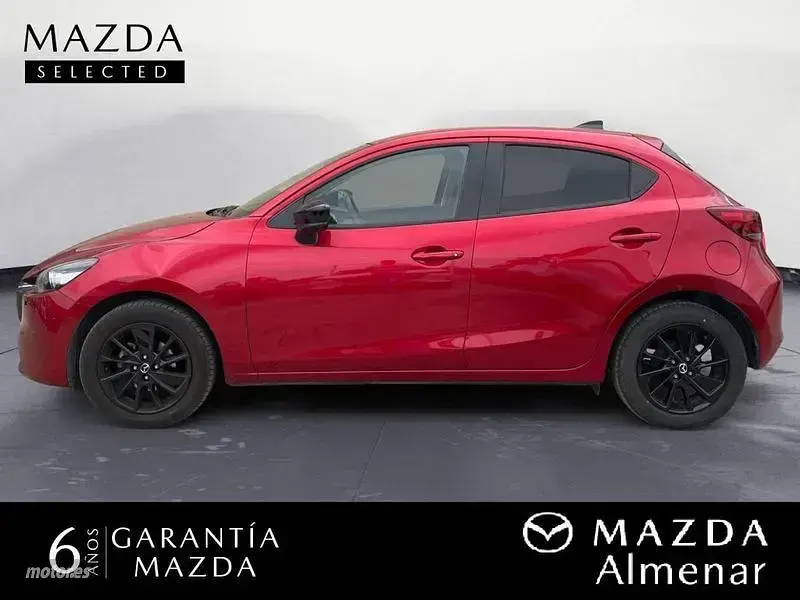Usado Mazda 2 90 CV (66 kW) 2024 Rojo Utilitario