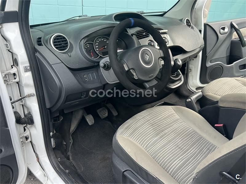 Usado Renault Kangoo Expression 85 CV (62 kW) 2011 Blanco Familiar
