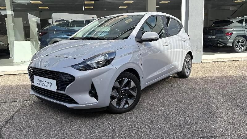 Gris/plata Usado 2025 Hyundai i10 Utilitario | 17.990 € (Un poco caro) - Imagen 1/4