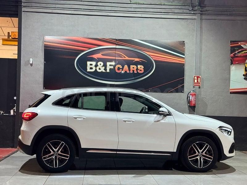 Usado Mercedes GLA200 150 CV (110 kW) 2022 Blanco SUV