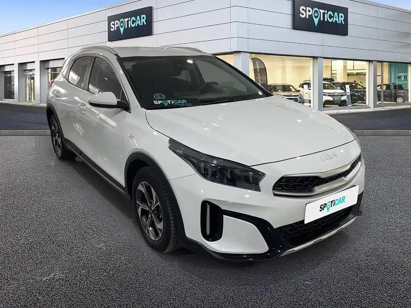Usado Kia XCeed 120 HP (88 kW) 2023 Branco SUV
