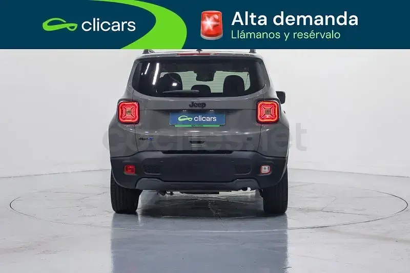 Usado Jeep Renegade 240 CV (176 kW) 2022 Gris / plata SUV
