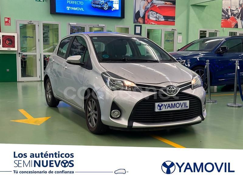 Plateado Usado 2017 Toyota Yaris Active Berlina | 11.750 € (Precio justo) - Imagen 1/4