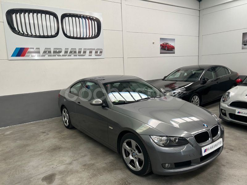 Usado BMW 320 177 CV (130 kW) 2007 Gris / plata Coupe