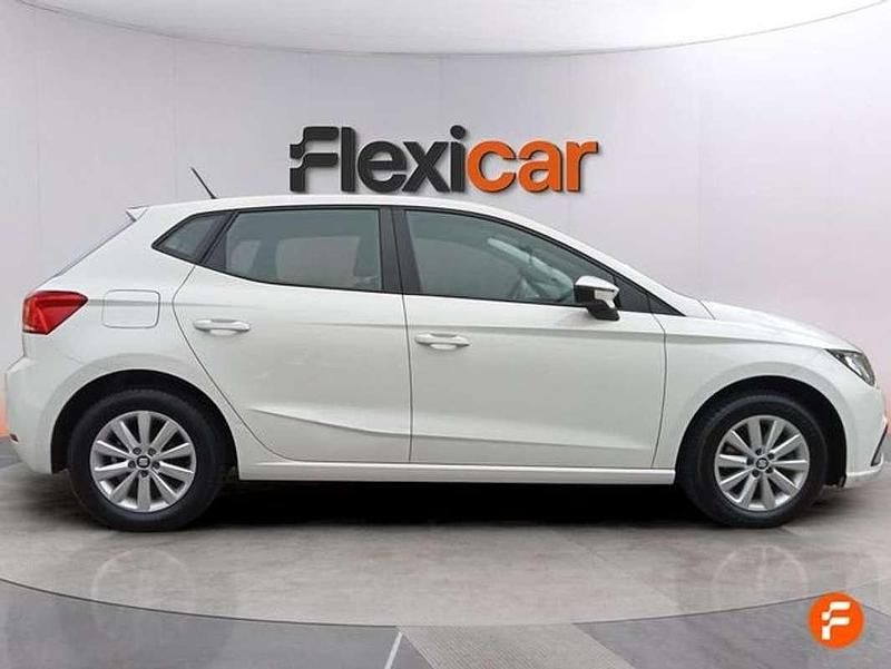 Usado Seat Ibiza Style 116 CV (85 kW) 2021 Blanco Utilitario