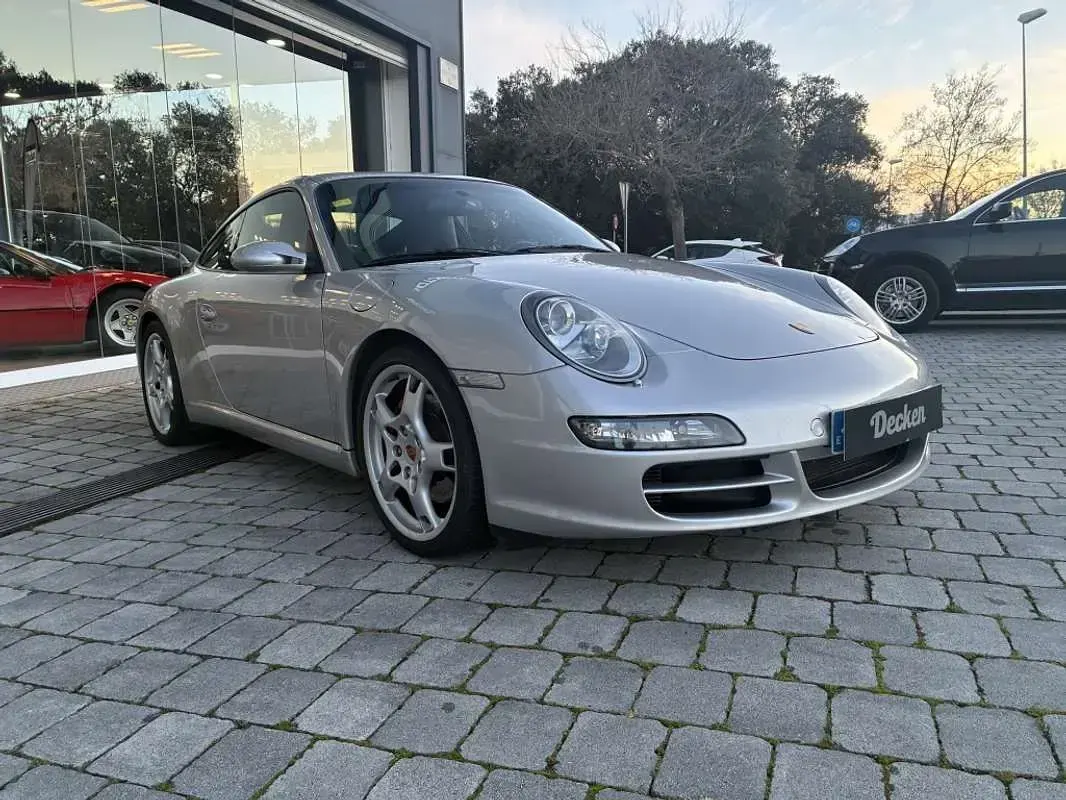 Usado Porsche 911 360 CV (264 kW) 2004 Plateado Coupe