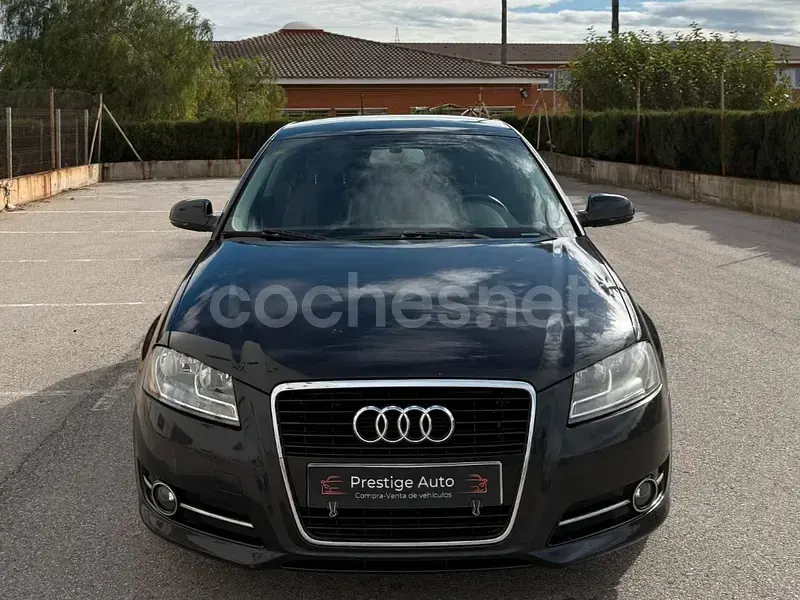 Usado Audi A3 Ambiente 105 CV (77 kW) 2011 Negro Utilitario