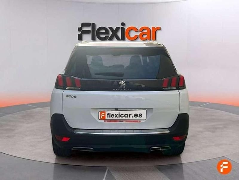 Usado Peugeot 5008 GT-line 131 CV (96 kW) 2018 Blanco SUV