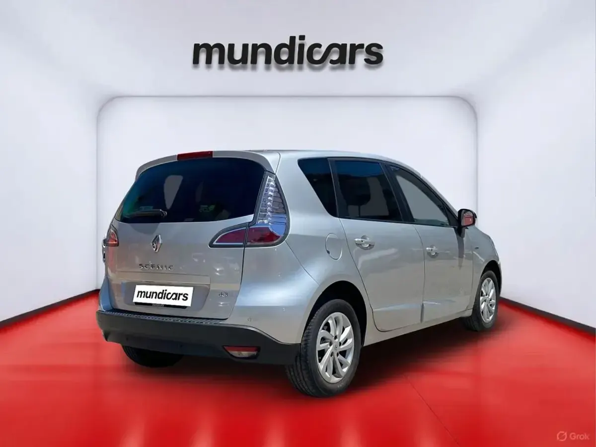 Usado Renault Scénic LIMITED 2015 Plateado Monovolumen