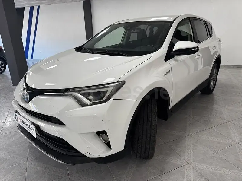 Occasion Toyota RAV4 Hybrid Advance 197 ch (144 kW) 2017 Blanc SUV