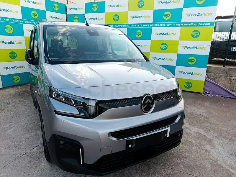 Usado Citroën Berlingo 130 CV (95 kW) 2024 Gris / plata Monovolumen