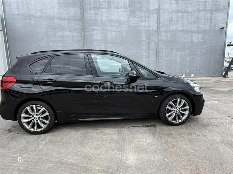 Usado BMW 218 150 CV (110 kW) 2018 Negro Familiar