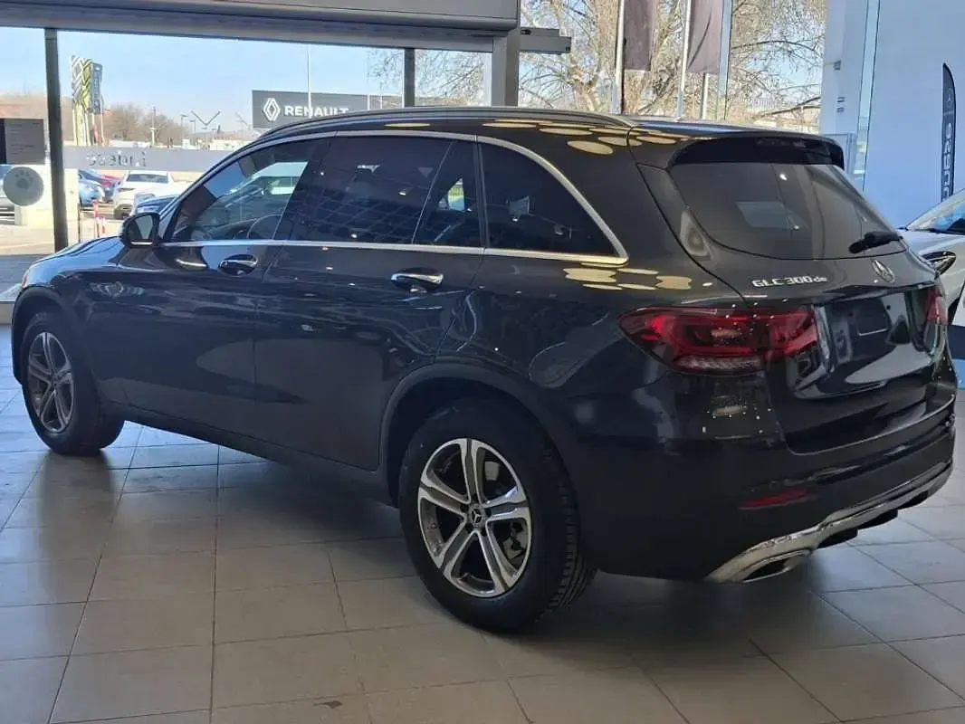 Usado Mercedes GLC300e 306 CV (225 kW) 2021 Gris SUV