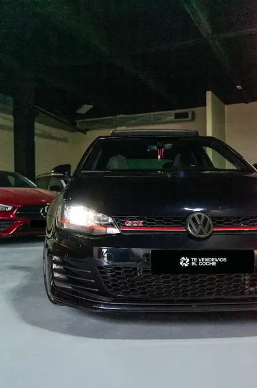 Usado VW Golf VII GTI 230 CV (169 kW) 2016 Negro Utilitario
