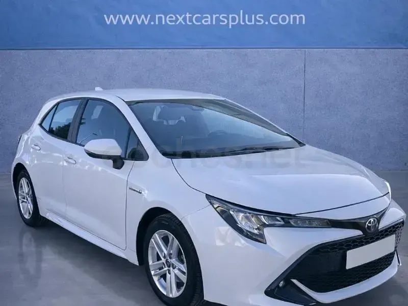 Usado Toyota Corolla Active 122 CV (89 kW) 2019 Blanco Berlina