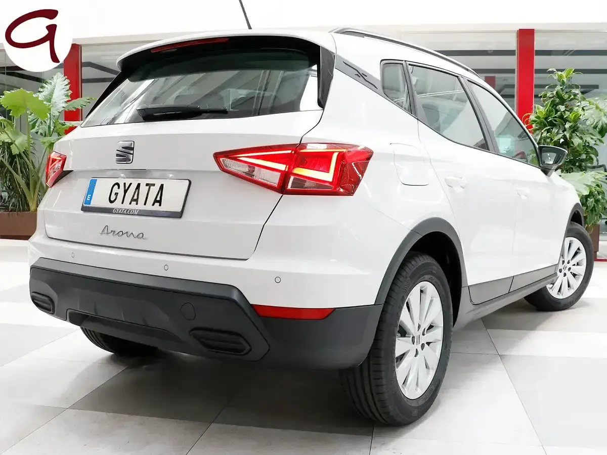 Usado Seat Arona Style 115 CV (84 kW) 2025 Blanco SUV