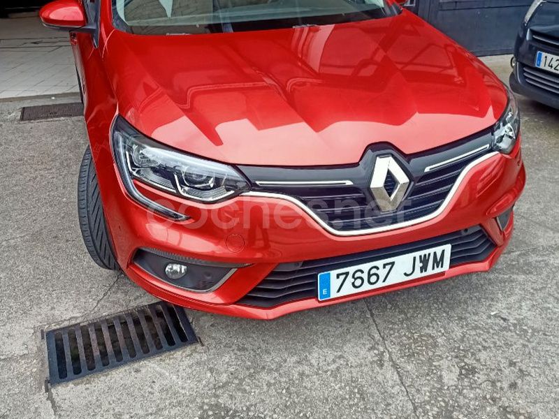 Granate Usado 2016 Renault Mégane GrandTour Bose Edition Familiar | 12.800 € (Caro) - Imagen 1/4