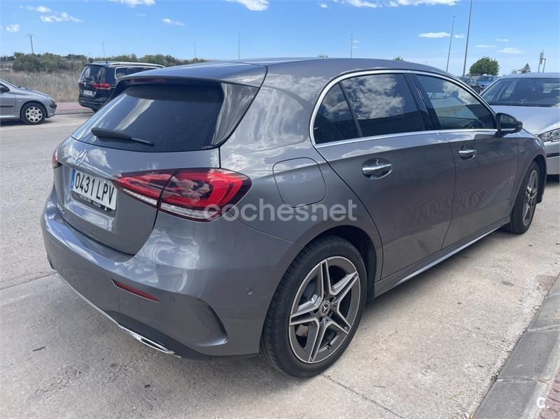 Usado Mercedes A250 218 CV (160 kW) 2021 Gris / plata Berlina