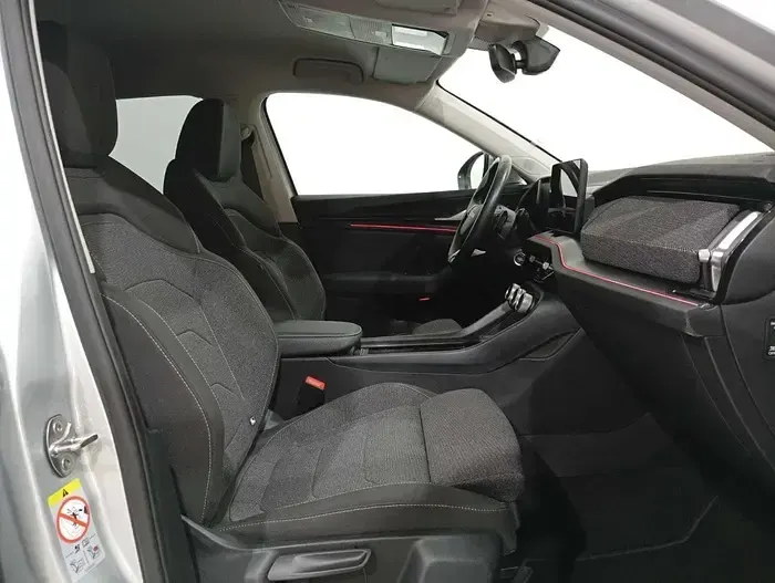 Usado Skoda Kodiaq Selection 150 CV (110 kW) 2025 Gris / plata SUV