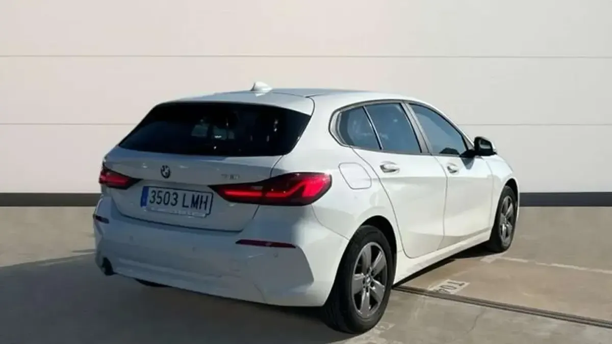Usado BMW 116 136 CV (100 kW) 2021 Blanco Utilitario