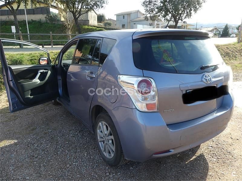 Usado Toyota Verso Active 126 CV (92 kW) 2010 Azul Monovolumen