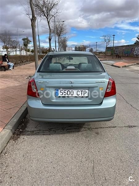 Usado Chevrolet Nubira SE 109 CV (80 kW) 2003 Verde Berlina