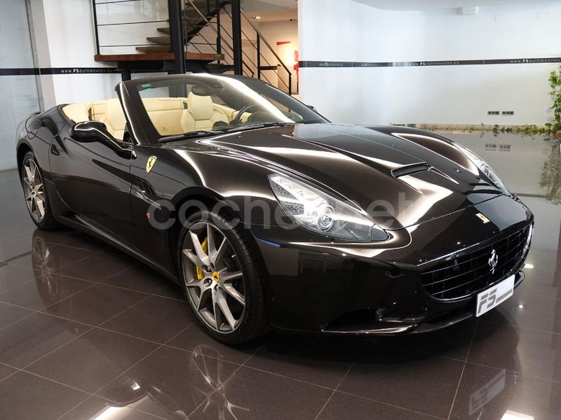 Negro Usado 2012 Ferrari California Descapotable | 113.900 € - Imagen 1/4