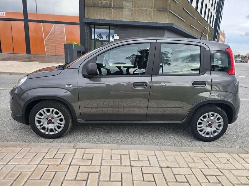 Usado Fiat Panda Comfort 69 CV (50 kW) 2023 Gris Utilitario