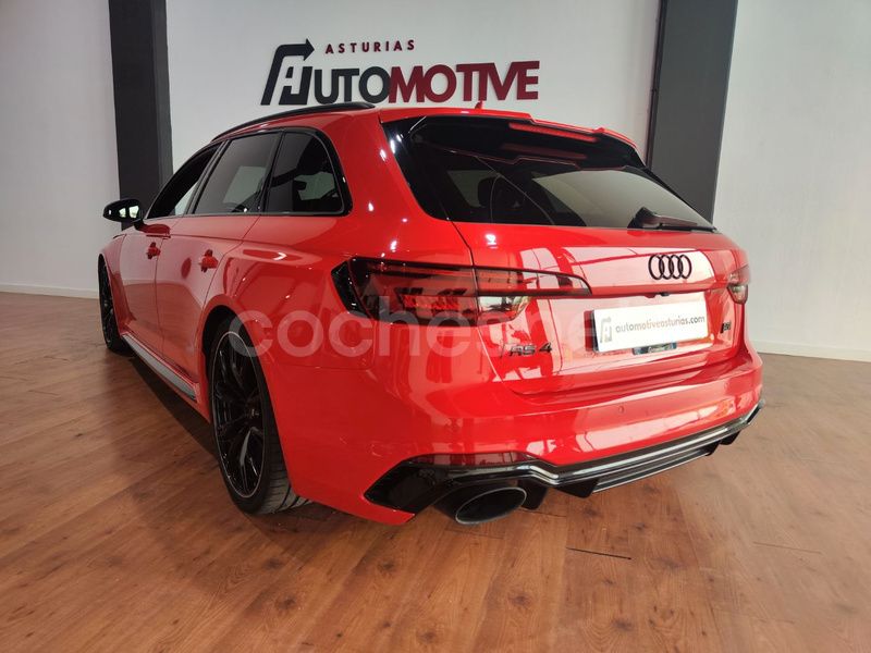 Usado Audi RS4 Sport 450 CV (330 kW) 2018 Rojo Familiar