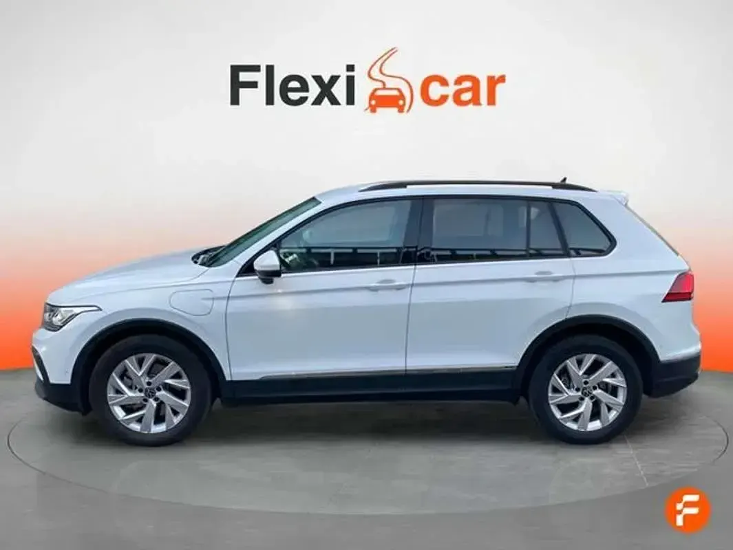 Usado VW Tiguan Life 245 HP (180 kW) 2021 Branco SUV