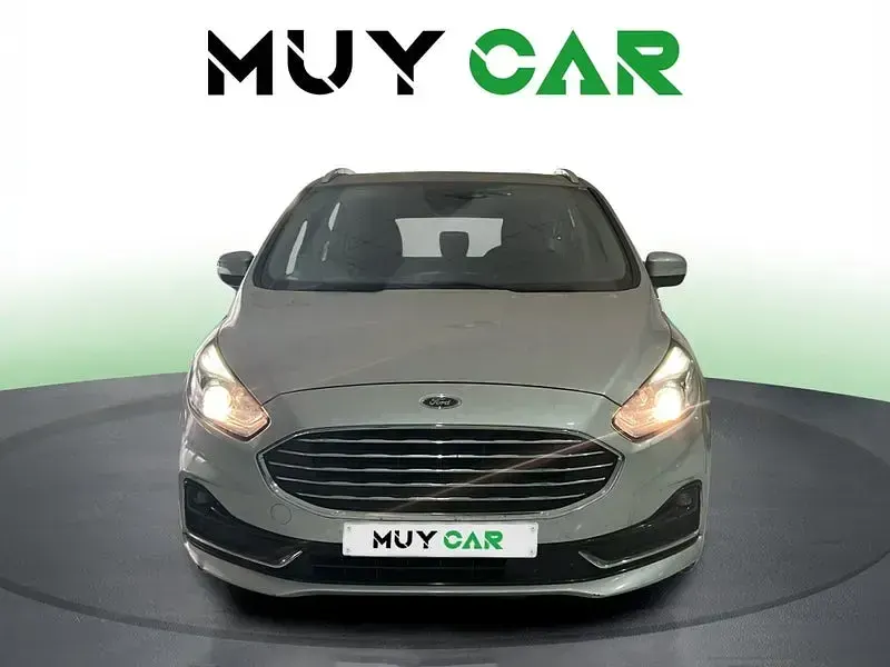 Usado Ford S-MAX Titanium 150 CV (110 kW) 2022 Gris / plata Monovolumen