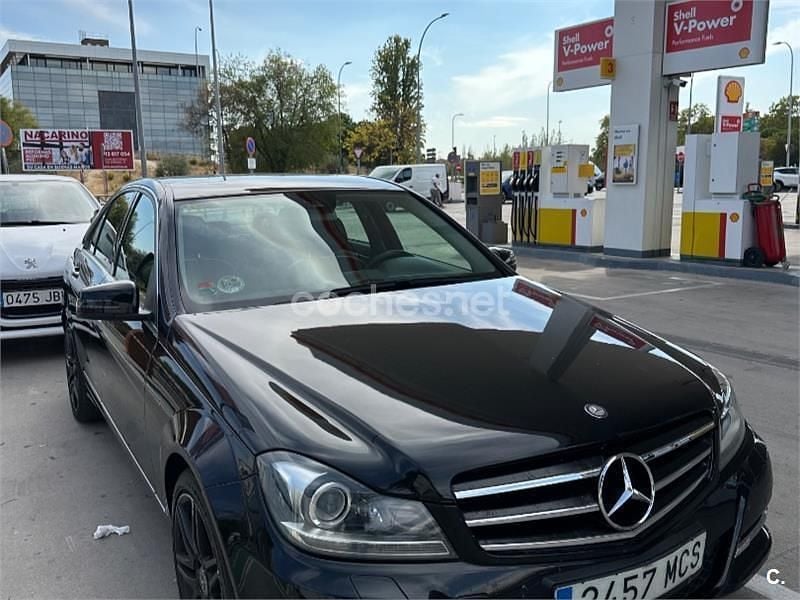 Usado Mercedes C220 Avantgarde 170 CV (125 kW) 2014 Negro Berlina