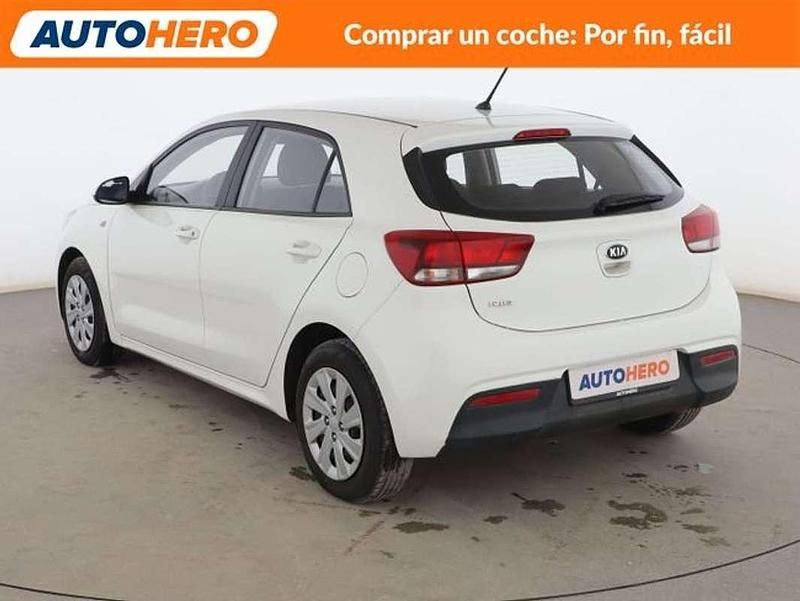 Usado Kia Rio 86 CV (63 kW) 2019 Blanco Utilitario