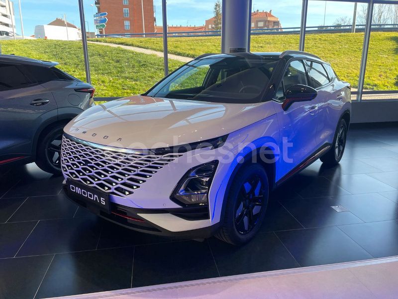 Blanco Nuevo 2025 Omoda 5 SUV | 28.250 € (Un poco caro) - Imagen 1/4