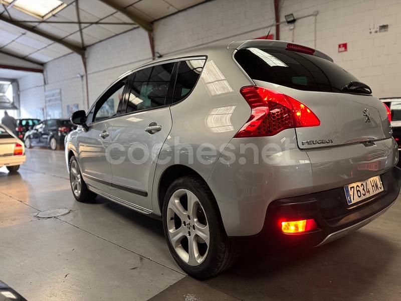 Usado Peugeot 3008 Allure 163 CV (119 kW) 2013 Gris / plata Berlina