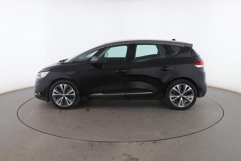 Usado Renault Scénic IV Zen 132 CV (97 kW) 2017 Negro Monovolumen
