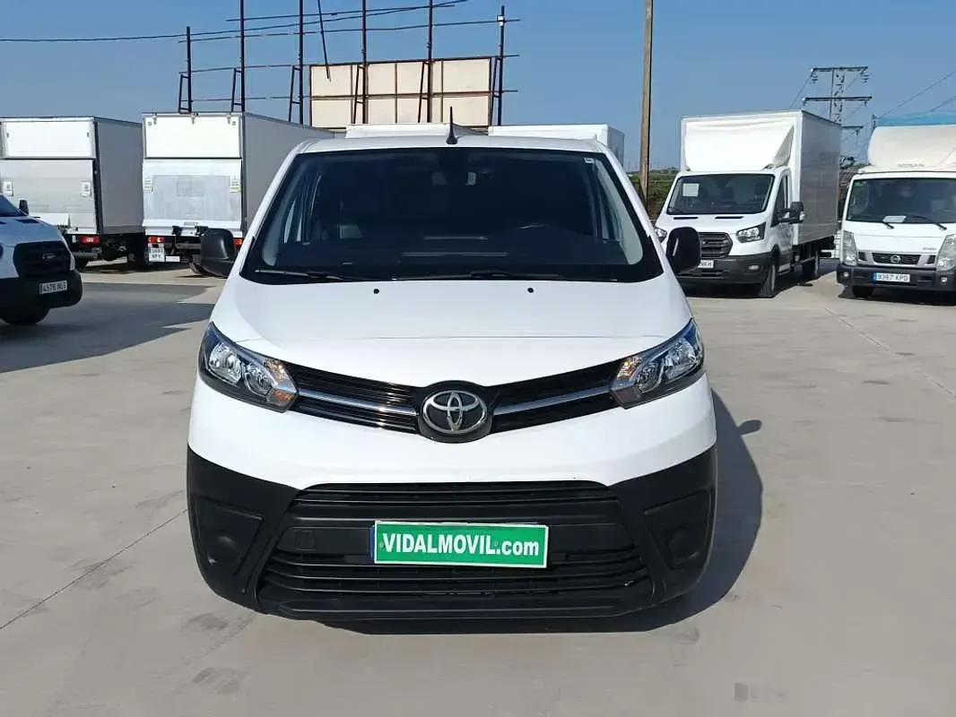 Usado Toyota Proace 140 CV (102 kW) 2022 Blanco Monovolumen