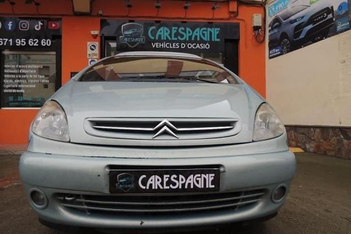 Usado Citroën Xsara Picasso Exclusive 90 CV (66 kW) 2002 Gris / plata Monovolumen