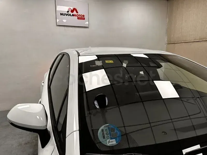 Usado Toyota Corolla Active 122 CV (89 kW) 2020 Blanco Berlina