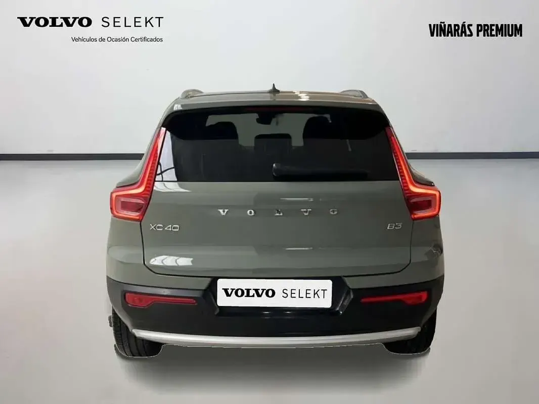Usado Volvo XC40 Core 163 CV (119 kW) 2025 Verde SUV