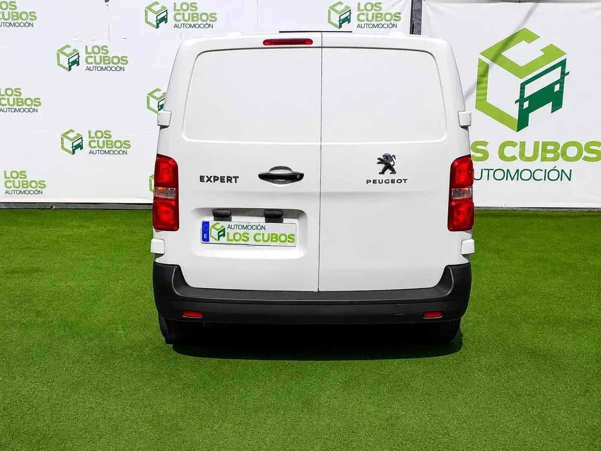 Usado Peugeot Expert Premium 115 CV (84 kW) 2018 Blanco Van