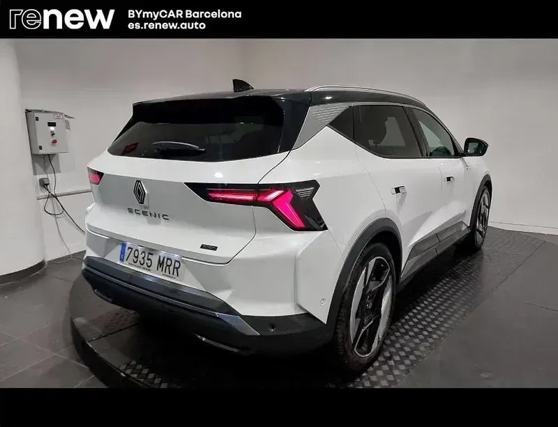 Usado Renault Scenic E-Tech Iconic 160 kW (218 CV) 2024 Blanco SUV