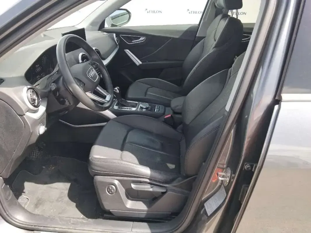 Usado Audi Q2 S-Line 150 CV (110 kW) 2022 Gris SUV
