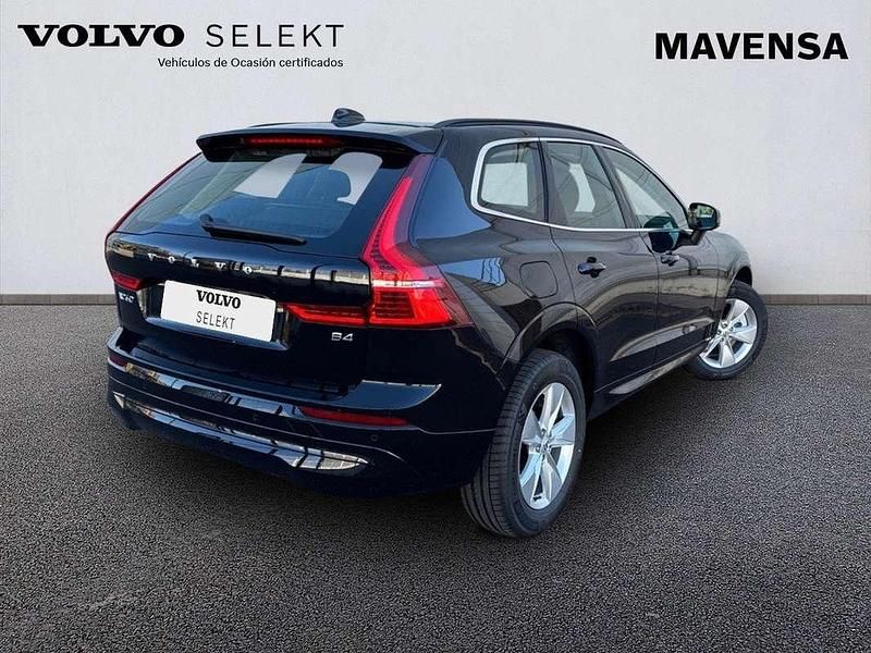 Käytetty Volvo XC60 Core 197 HP (144 kW) 2024 Musta Katumaasturi