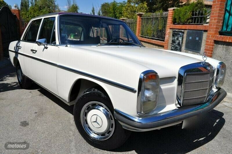 Usado Mercedes W115 64 CV (47 kW) 1979 Blanco Berlina
