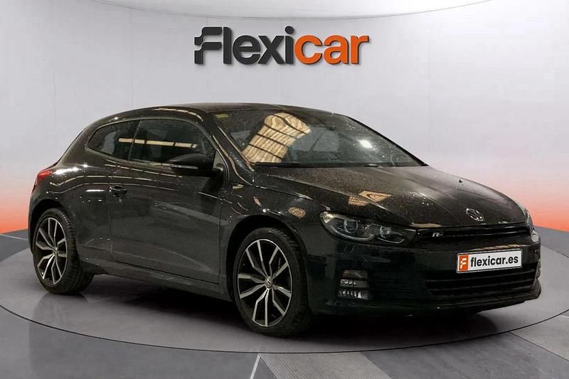Gris Usado 2016 VW Scirocco R-line Coupe | 11.990 € (Buen precio) - Imagen 1/4