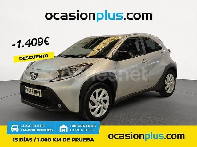 Gris / plata Usado 2024 Toyota Aygo Play Utilitario | 15.500 € (Precio justo) - Imagen 1/4