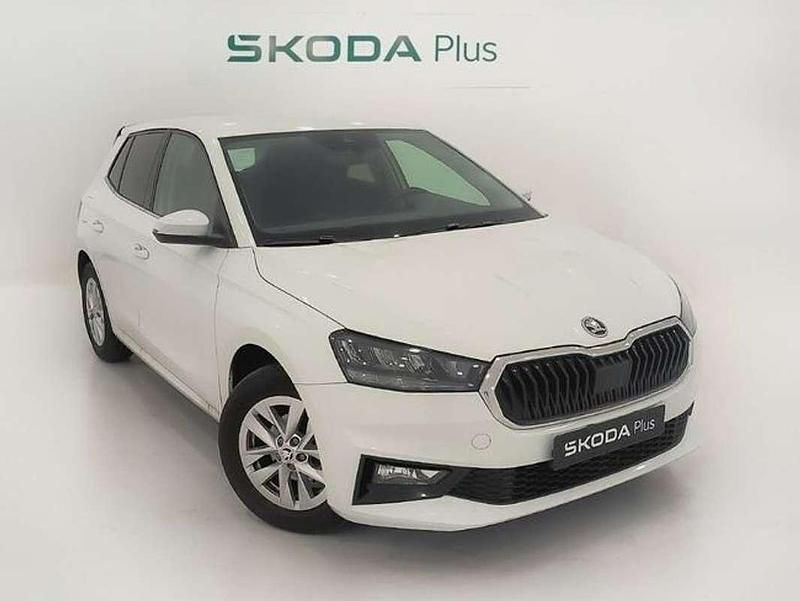 Blanco Usado 2024 Skoda Fabia Selection Utilitario | 16.750 € (Buen precio) - Imagen 1/4