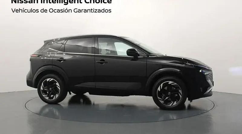 Używany Nissan Qashqai N-Connecta 140 KM (102 kW) 2024 Czarny SUV