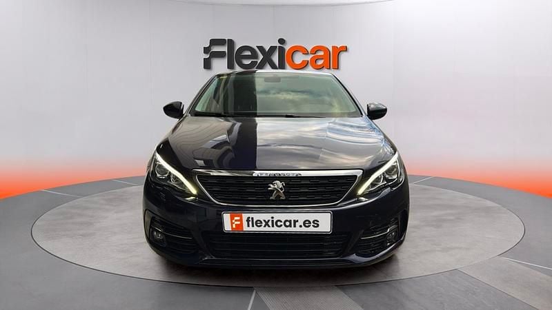 Usado Peugeot 208 Allure 102 CV (75 kW) 2024 Negro Utilitario